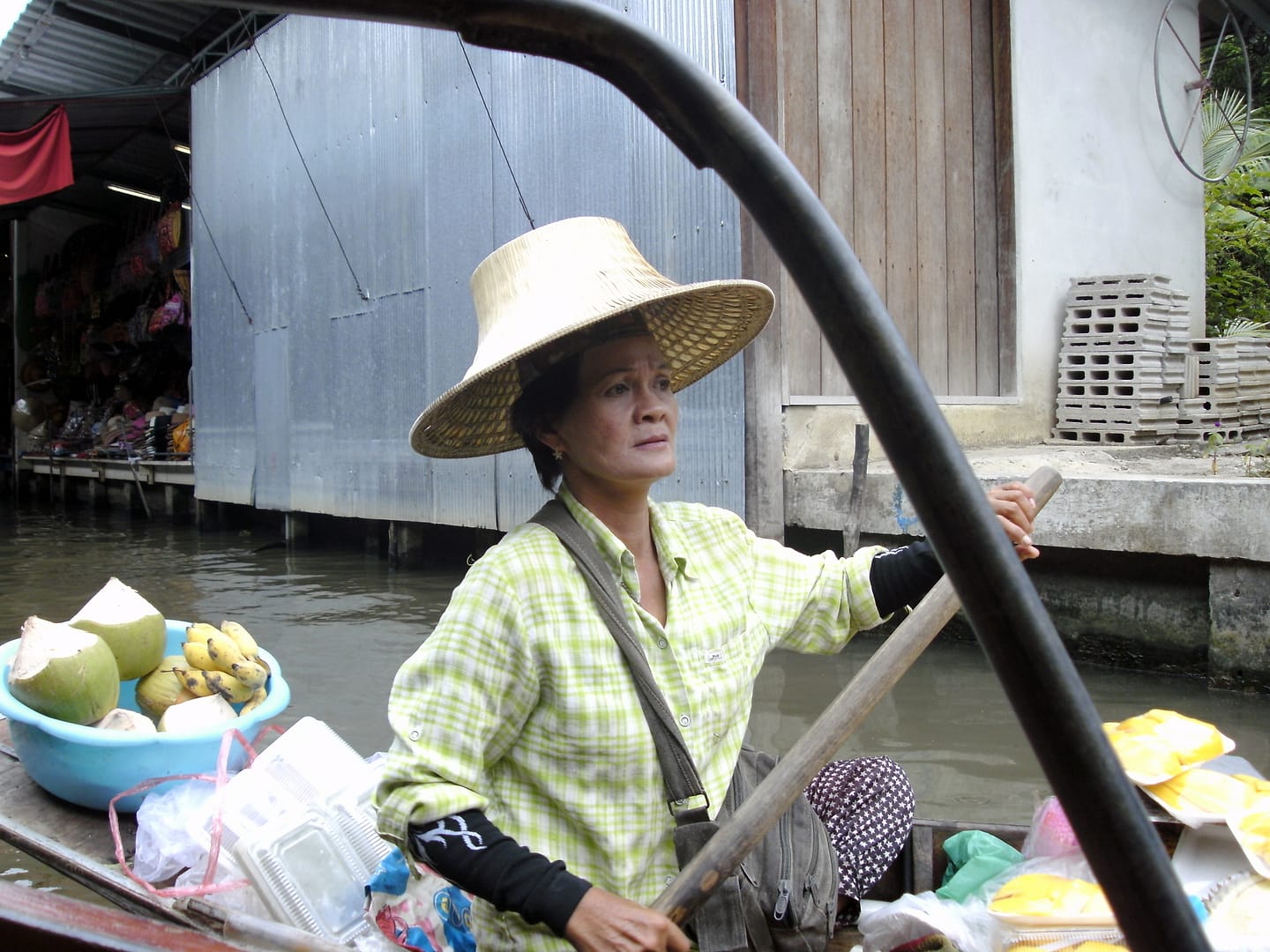 Damnoen Saduak Floating Market