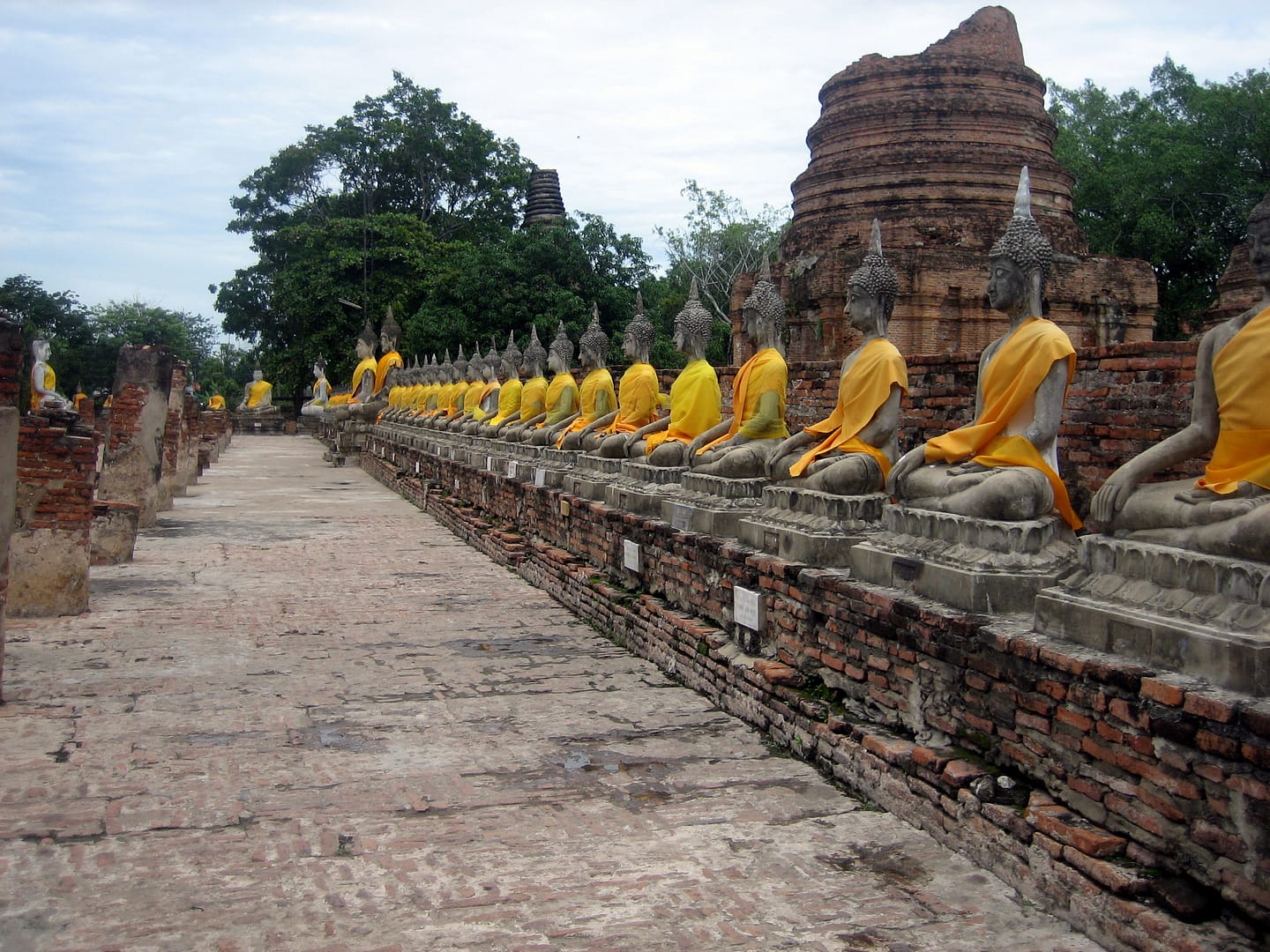 Wat Yai Chaya Mongkol