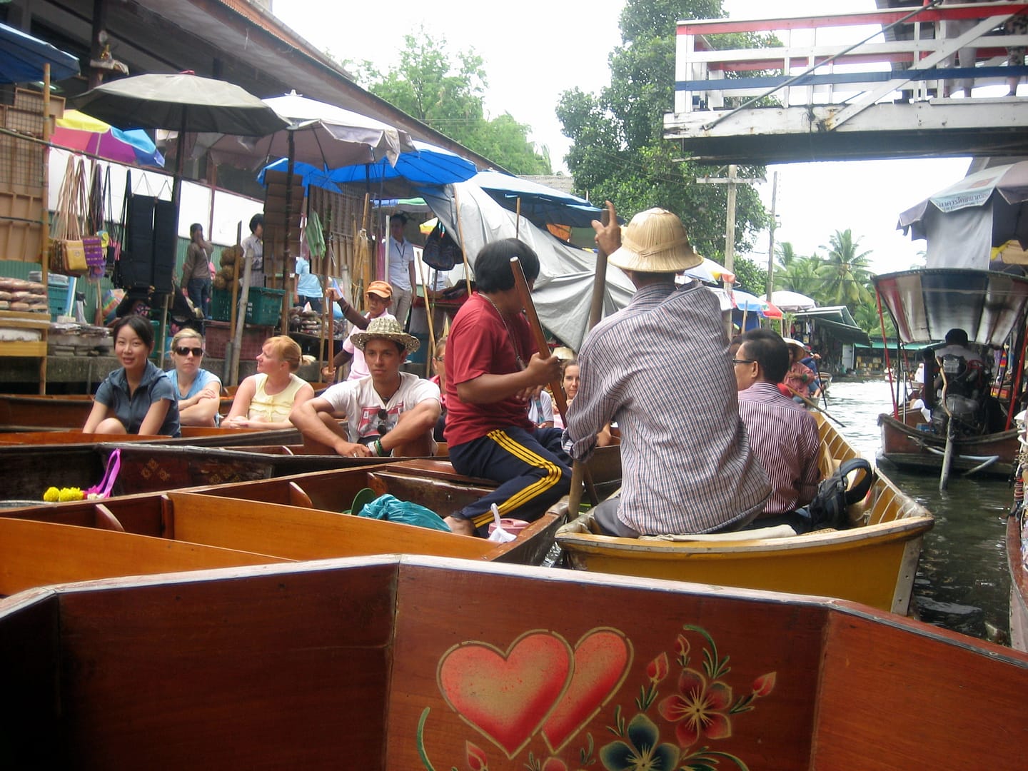 Damnoen Saduak Floating Market