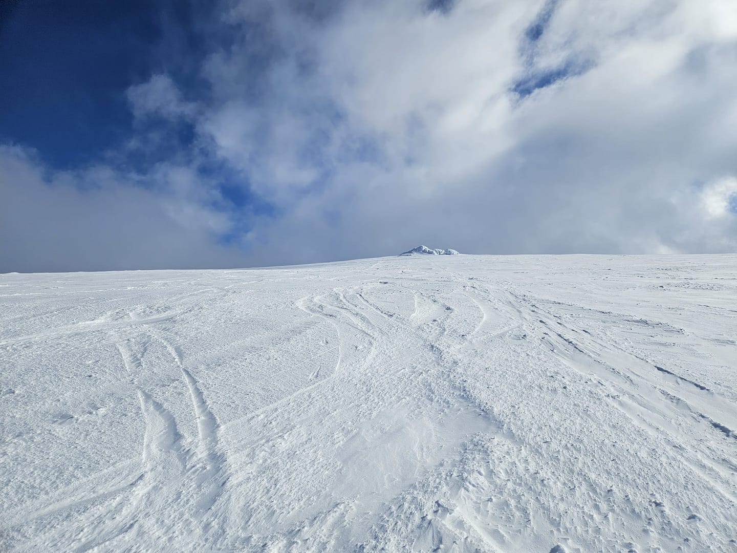 Sorfjellet 1.480 m (Skitour) Sorfjellet Sorfjelltinden 1.480 m Skitour 12