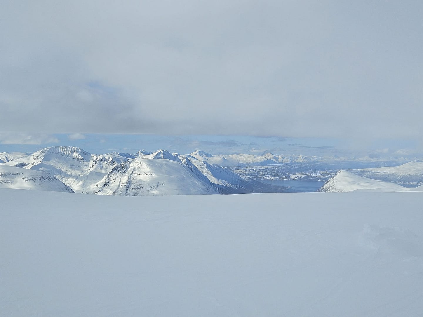 Sorfjellet 1.480 m (Skitour) Sorfjellet Sorfjelltinden 1.480 m Skitour 22