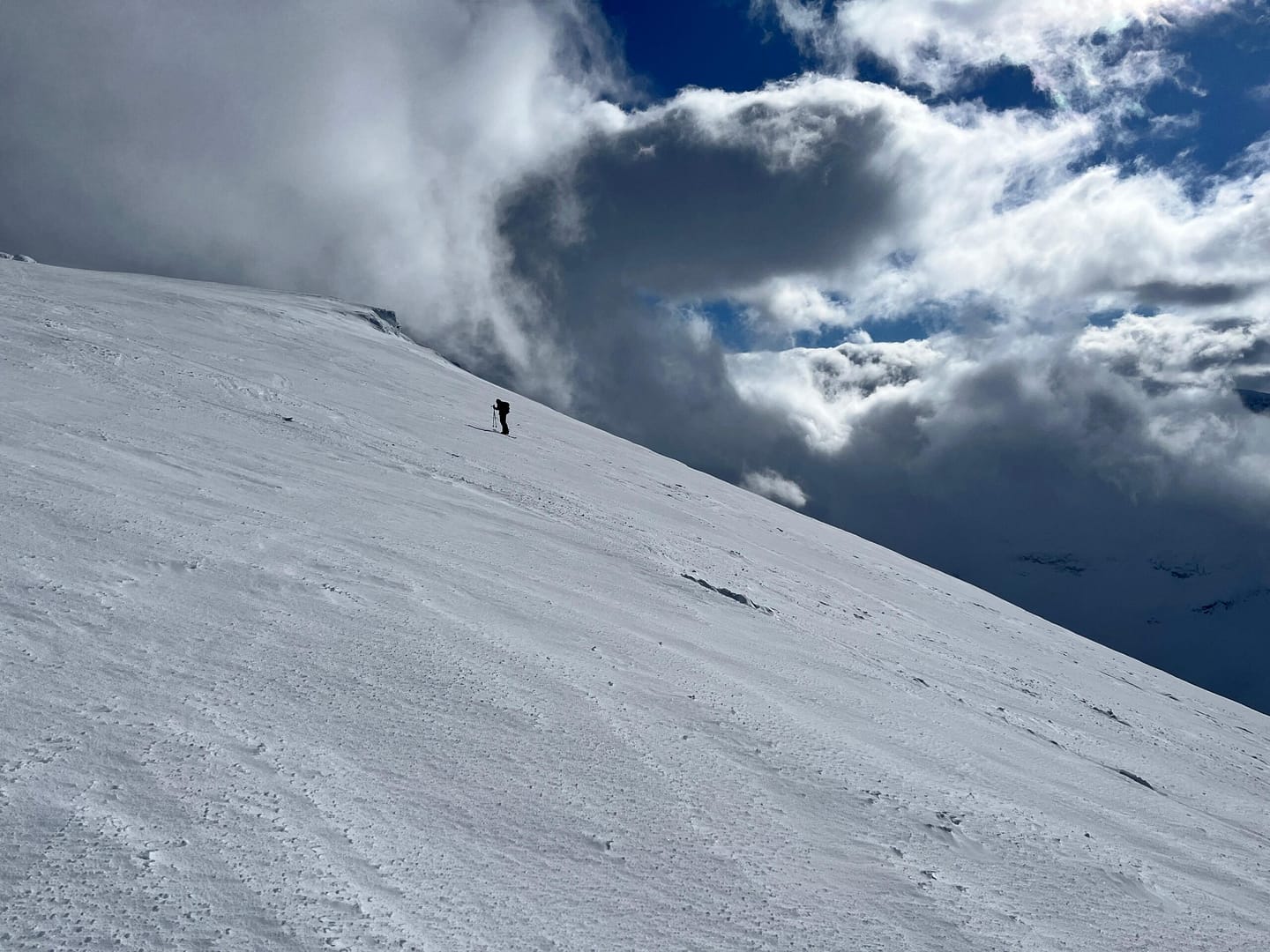 Sorfjellet 1.480 m (Skitour) WhatsApp Image 2026 04 06 at 15.01.05 1 scaled