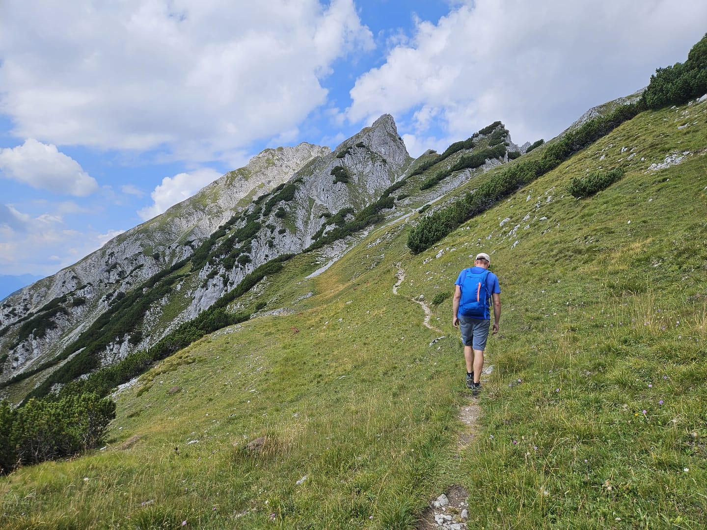 Lattenspitze 2.330 m, Pfeiser Spitze 2.347 m, Thaurer Jochspitze 2.306 m (Bergtour) Lattenspitze 2.330 m Pfeiser Spitze 2.347 m Thaurer Jochspitze 2.306 m Bergtour 17