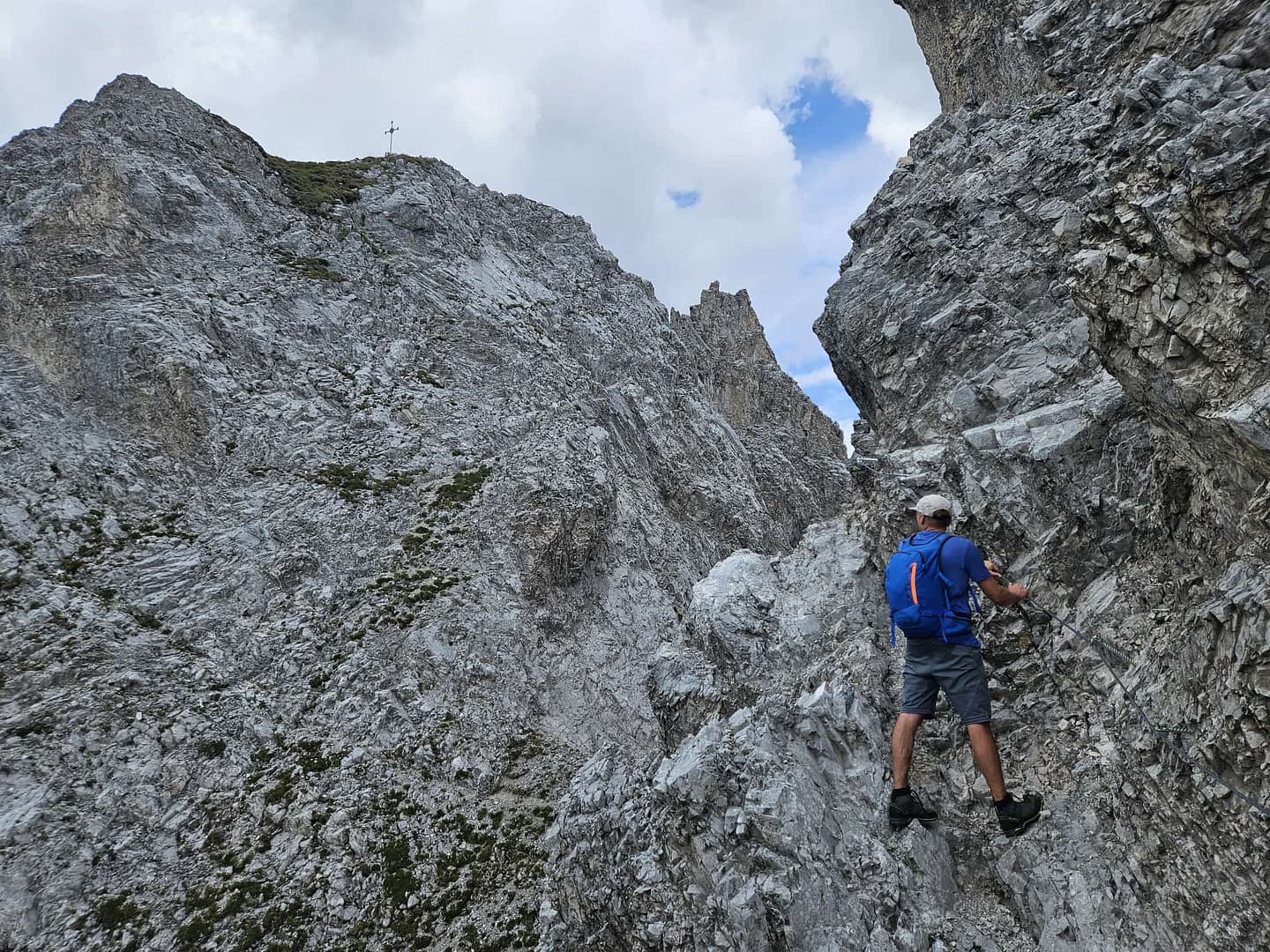 Lattenspitze 2.330 m, Pfeiser Spitze 2.347 m, Thaurer Jochspitze 2.306 m (Bergtour) Lattenspitze 2.330 m Pfeiser Spitze 2.347 m Thaurer Jochspitze 2.306 m Bergtour 29