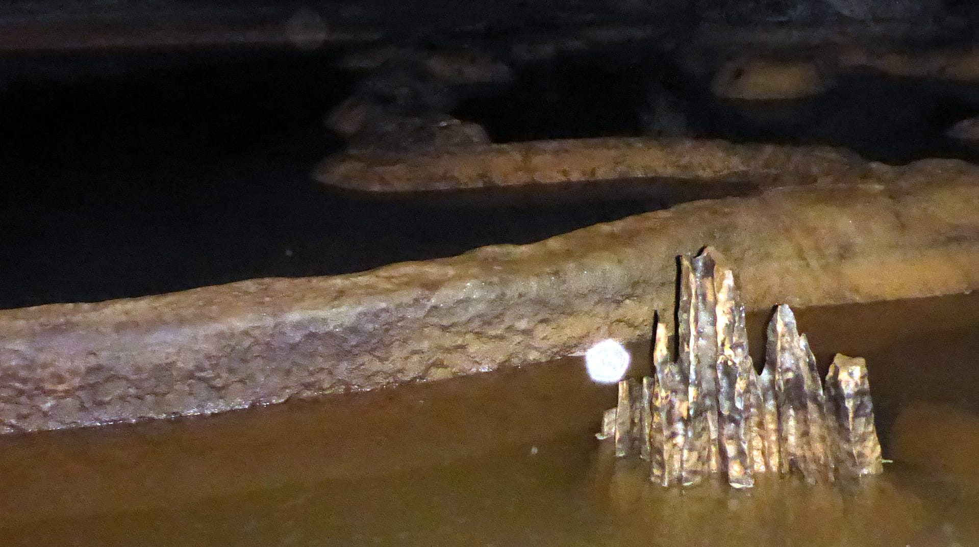 Höhle