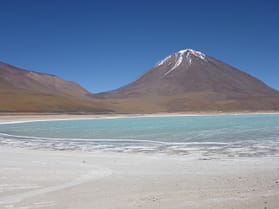 Lagunen und Geysire Lagune