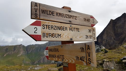 Wilde Kreuzspitze 3.132 m (Wanderung) Weg zur Sterzinger Hütte