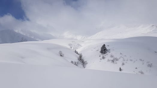 Cloud Base Hut, Mestia 2.800 m (Skitour) Cloud Base Hut Georgien 11