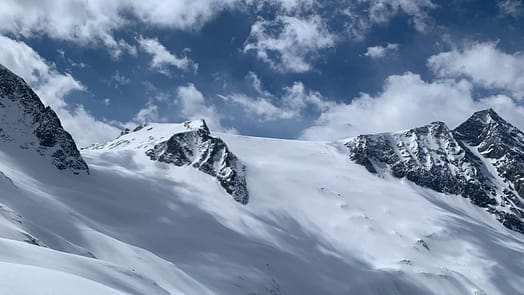 Großer Löffler 3.379 m & Trippachspitze 3.271 m (Skitour) Grosser Loeffler 3.379 m Trippachspitze 3.271 m Skitour 8