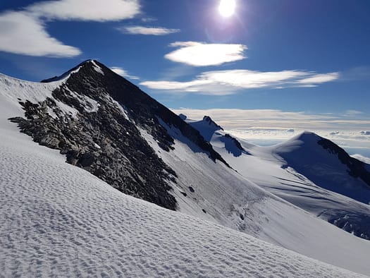 Il Naso 4.205 m, Balmenhorn 4.167 m, Schwarzhorn 4.215 m, Ludwigshöhe 4.341 m (Hochtour) Il Naso 6