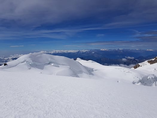 Parrotspitze 4.432 m, Vincentpyramide 4.215 m, Punta Giordani 4.046 m (Hochtour) Parrotspitze 1