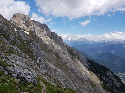 Gehrenspitze 2.367 m (Wanderung) Gehrenspitze 2.367 m Wanderung 11