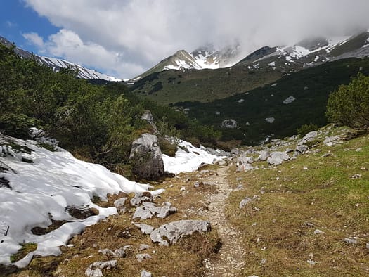 Gehrenspitze 2.367 m (Wanderung) Gehrenspitze 2.367 m Wanderung 23