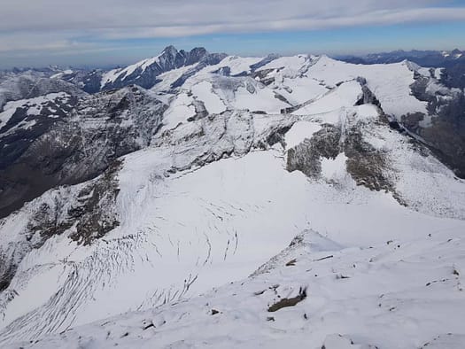 Großes Wiesbachhorn 3.564 m, Hinterer Bratschenkopf 3.413 m, Klockerin 3.422 m, Hohe Dock 3.348 m, Großer Bärenkopf 3.396 m, Mittlerer Bärenkopf 3.351 m (Hochtour) Grosses Wiesbachhorn 3.564 m 18