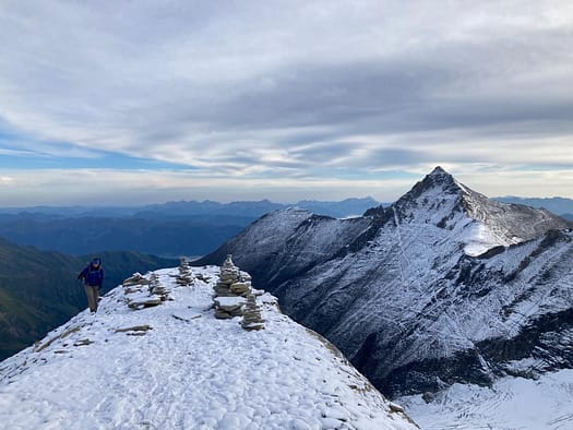 Großes Wiesbachhorn 3.564 m, Hinterer Bratschenkopf 3.413 m, Klockerin 3.422 m, Hohe Dock 3.348 m, Großer Bärenkopf 3.396 m, Mittlerer Bärenkopf 3.351 m (Hochtour) Grosses Wiesbachhorn 3.564 m 6