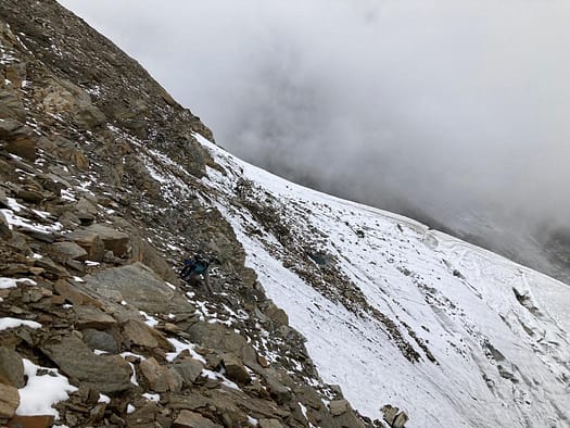 Großes Wiesbachhorn 3.564 m, Hinterer Bratschenkopf 3.413 m, Klockerin 3.422 m, Hohe Dock 3.348 m, Großer Bärenkopf 3.396 m, Mittlerer Bärenkopf 3.351 m (Hochtour) Hohe Dock 3.348 m 1