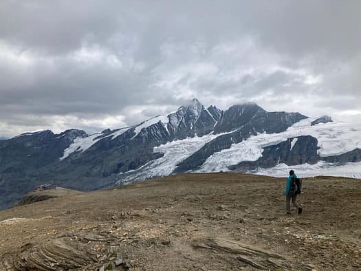 Großes Wiesbachhorn 3.564 m, Hinterer Bratschenkopf 3.413 m, Klockerin 3.422 m, Hohe Dock 3.348 m, Großer Bärenkopf 3.396 m, Mittlerer Bärenkopf 3.351 m (Hochtour) Mittlerer Baerenkopf 3.351 m 9