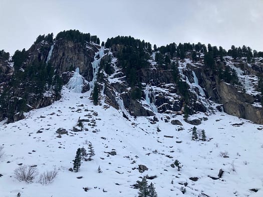 Zittauer Hütte 2.330 m Winterraum (Skitour) Zittauer Huette 2.330 m Winterraum Skitour 18