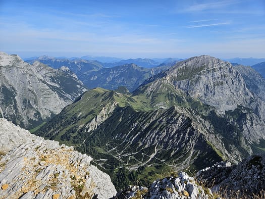Lamsenspitze 2.508 m (Klettersteig) Lamsenspitze 2.508 m Klettersteig 13
