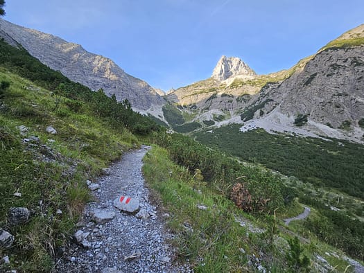 Lamsenspitze 2.508 m (Klettersteig) Lamsenspitze 2.508 m Klettersteig 23