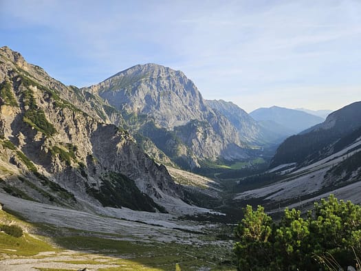 Lamsenspitze 2.508 m (Klettersteig) Lamsenspitze 2.508 m Klettersteig 24