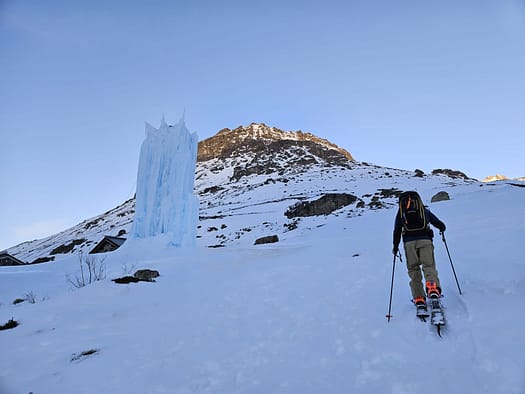 Jamtalhütte 2.165 m von Galtür (Skitour) Jamtalhuette 2.165 m von Galtuer Skitour 2