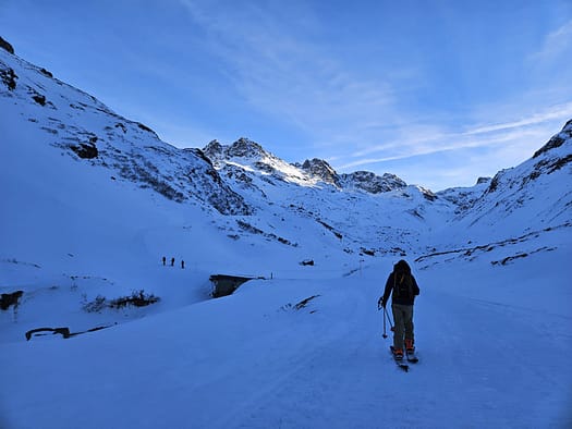 Jamtalhütte 2.165 m von Galtür (Skitour) Jamtalhuette 2.165 m von Galtuer Skitour 4