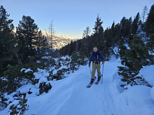 Bergrücken vom Hochfeld 2.260 m (Skitour) Bergruecken vom Hochfeld 2.260 m Skitour 3