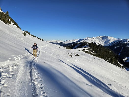 Bergrücken vom Hochfeld 2.260 m (Skitour) Bergruecken vom Hochfeld 2.260 m Skitour 5