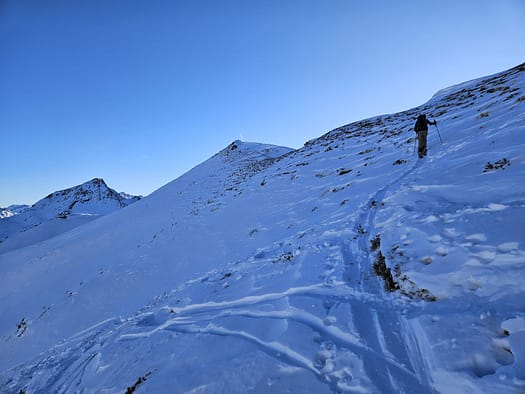 Bergrücken vom Hochfeld 2.260 m (Skitour) Bergruecken vom Hochfeld 2.260 m Skitour 8