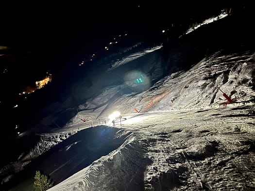 Tourennacht auf der 8er Alm 2.120 m - Hochfügen (Pistenskitour) Tourennacht auf der 8er Alm 2.120 m Hochfuegen Pistenskitour 2