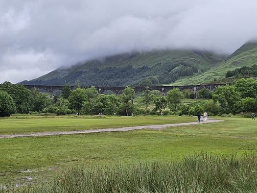Glenfinnan Viaduct / Hogwarts Express (Wanderung) Glenfinnan Viaduct Hogwarts Express Wanderung 1