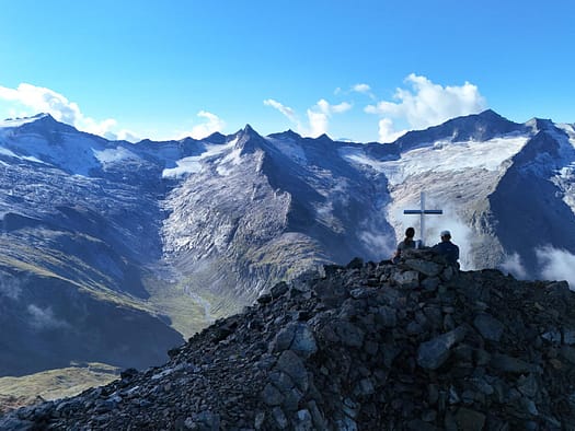 Ochsner 3.107 m, Hennsteigenspitze 3.002 m (Bergtour) Ochsner 3.107 m Hennsteigenspitze 3.002 m Bergtour 1 1