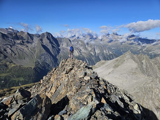 Ochsner 3.107 m, Hennsteigenspitze 3.002 m (Bergtour) Ochsner 3.107 m Hennsteigenspitze 3.002 m Bergtour 11