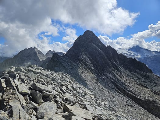 Ochsner 3.107 m, Hennsteigenspitze 3.002 m (Bergtour) Ochsner 3.107 m Hennsteigenspitze 3.002 m Bergtour 17