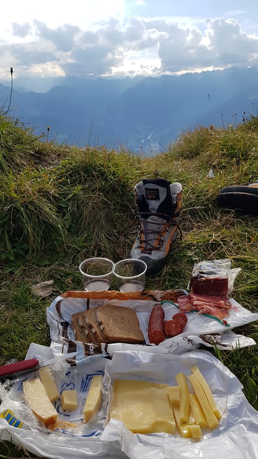 Höllenkragen 2.387 m (Wanderung) Brotzeit am Höllenkragen