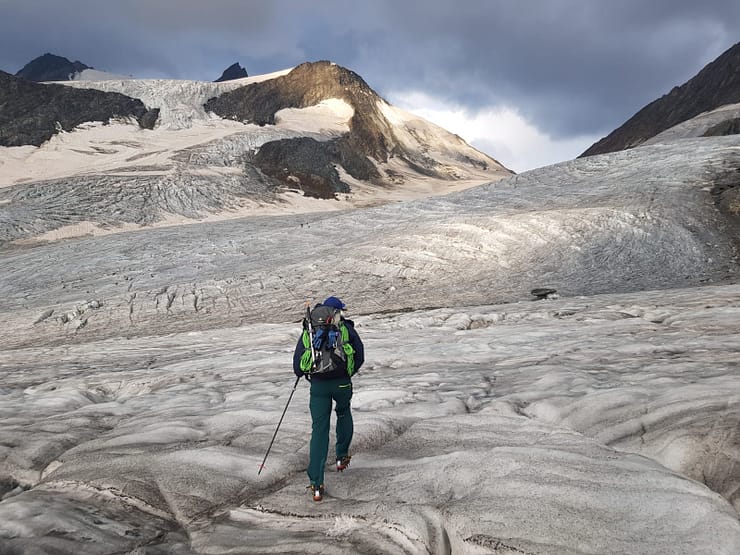 Finsteraarhornhütte - Grünhornlücke 3.280 m - Fiescheralp (Hochtour) Finsteraarhornhuette Gruenhornluecke 3.280 m Fiescheralp Hochtour 11