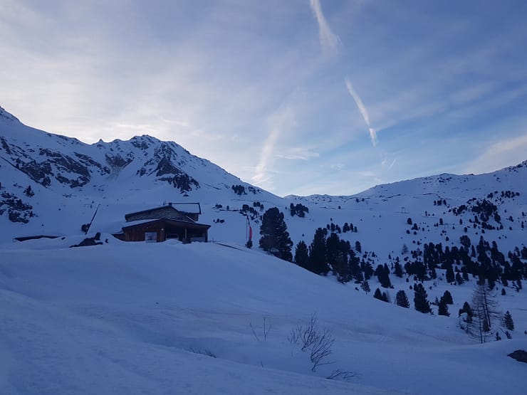 Lizumer Hütte 2.019 m (Skitour) Lizumer Huette 2.019 m Skitour 1