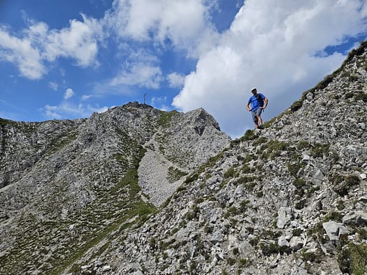Lattenspitze 2.330 m, Pfeiser Spitze 2.347 m, Thaurer Jochspitze 2.306 m (Bergtour) Lattenspitze 2.330 m Pfeiser Spitze 2.347 m Thaurer Jochspitze 2.306 m Bergtour 22