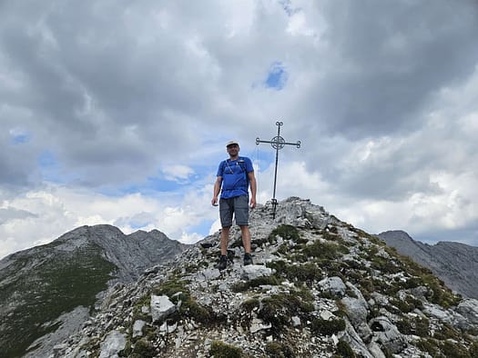 Lattenspitze 2.330 m, Pfeiser Spitze 2.347 m, Thaurer Jochspitze 2.306 m (Bergtour) Lattenspitze 2.330 m Pfeiser Spitze 2.347 m Thaurer Jochspitze 2.306 m Bergtour 30