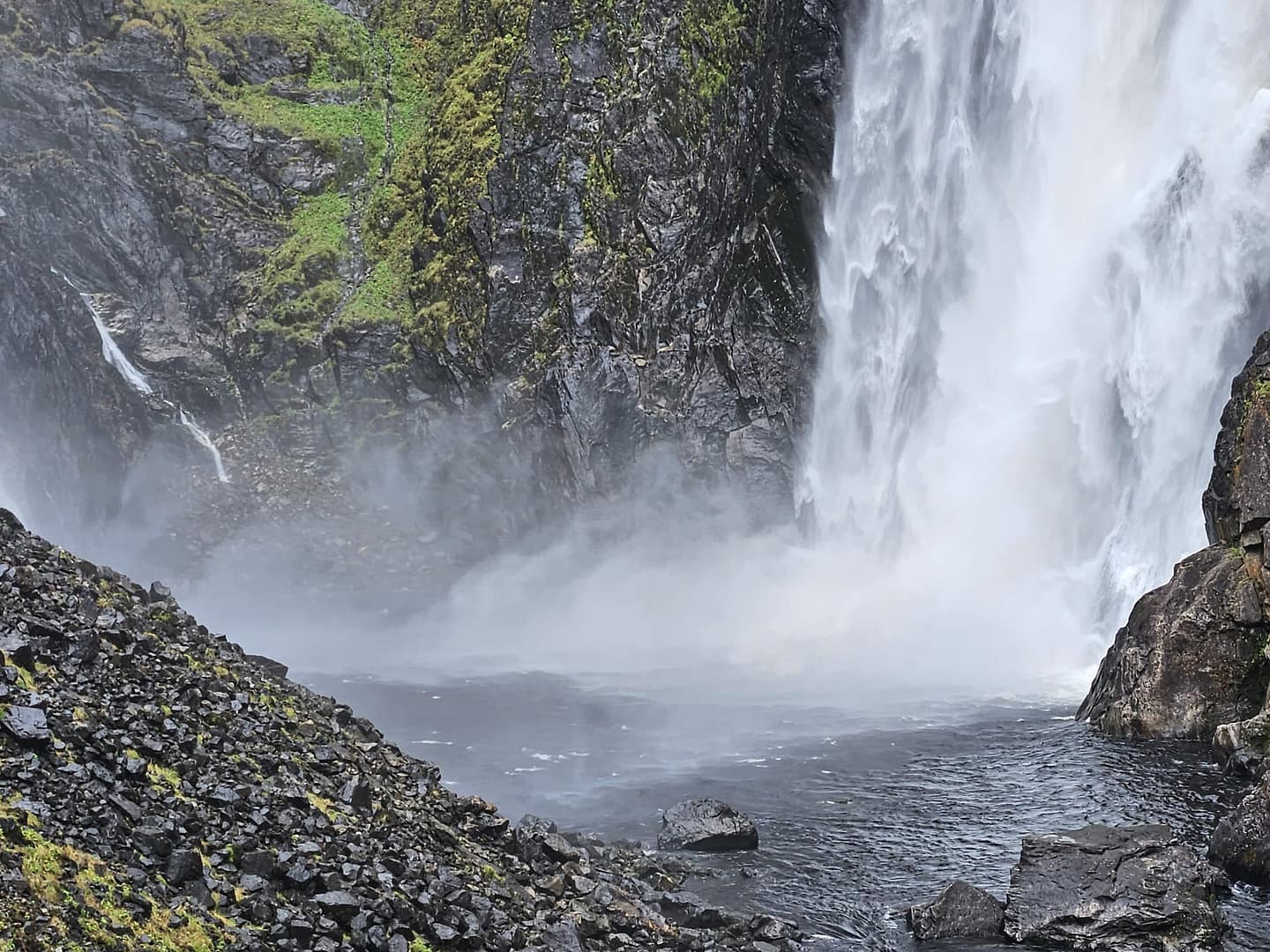 Vøringsfossen - zum Fuß des Wasserfalls (Wanderung) Vøringsfossen