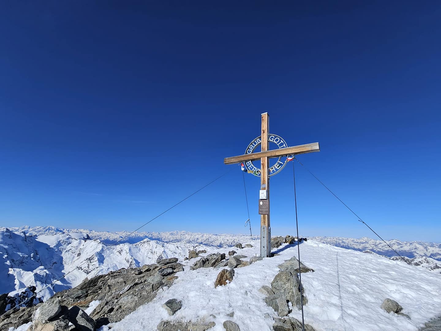 Weißseespitze 3.498 m (Skihochtour) Weißseespitze 3.498 m