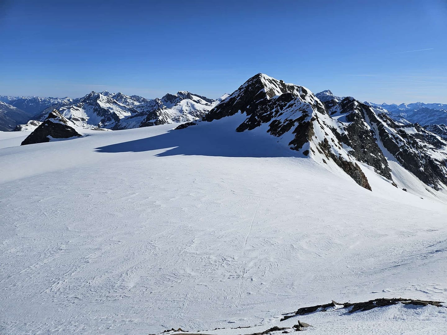 Hochvernaglwand 3.433 m & Mittlere Hintereisspitze 3.450 m (Skihochtour) Hochvernaglwand 3.433 m Mittlere Hintereisspitze 3.450 m Skihochtourbr 6