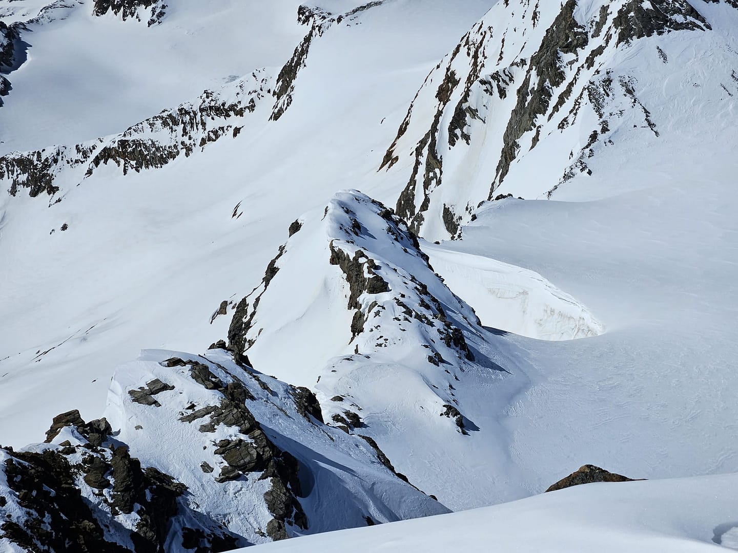 Hochvernaglwand 3.433 m & Mittlere Hintereisspitze 3.450 m (Skihochtour) Hochvernaglwand 3.433 m Mittlere Hintereisspitze 3.450 m Skihochtourbr 17